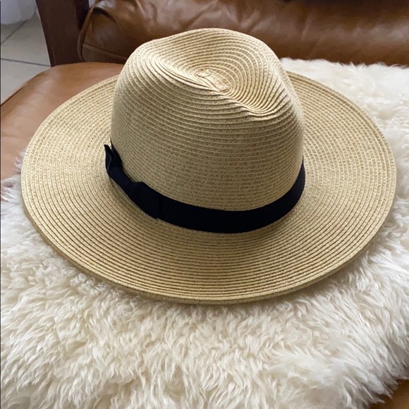 J. Crew Accessories - Straw fedora